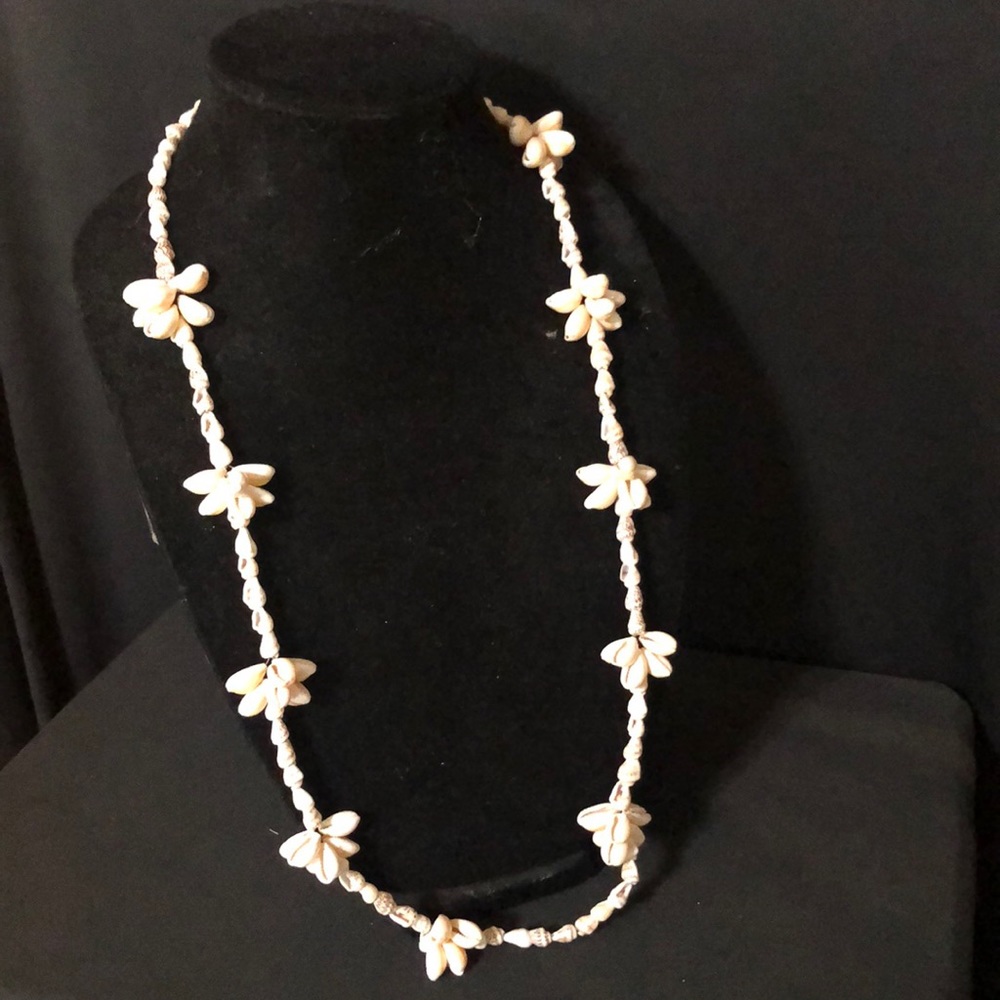 Seashell Necklace Long - Picture 1 of 2